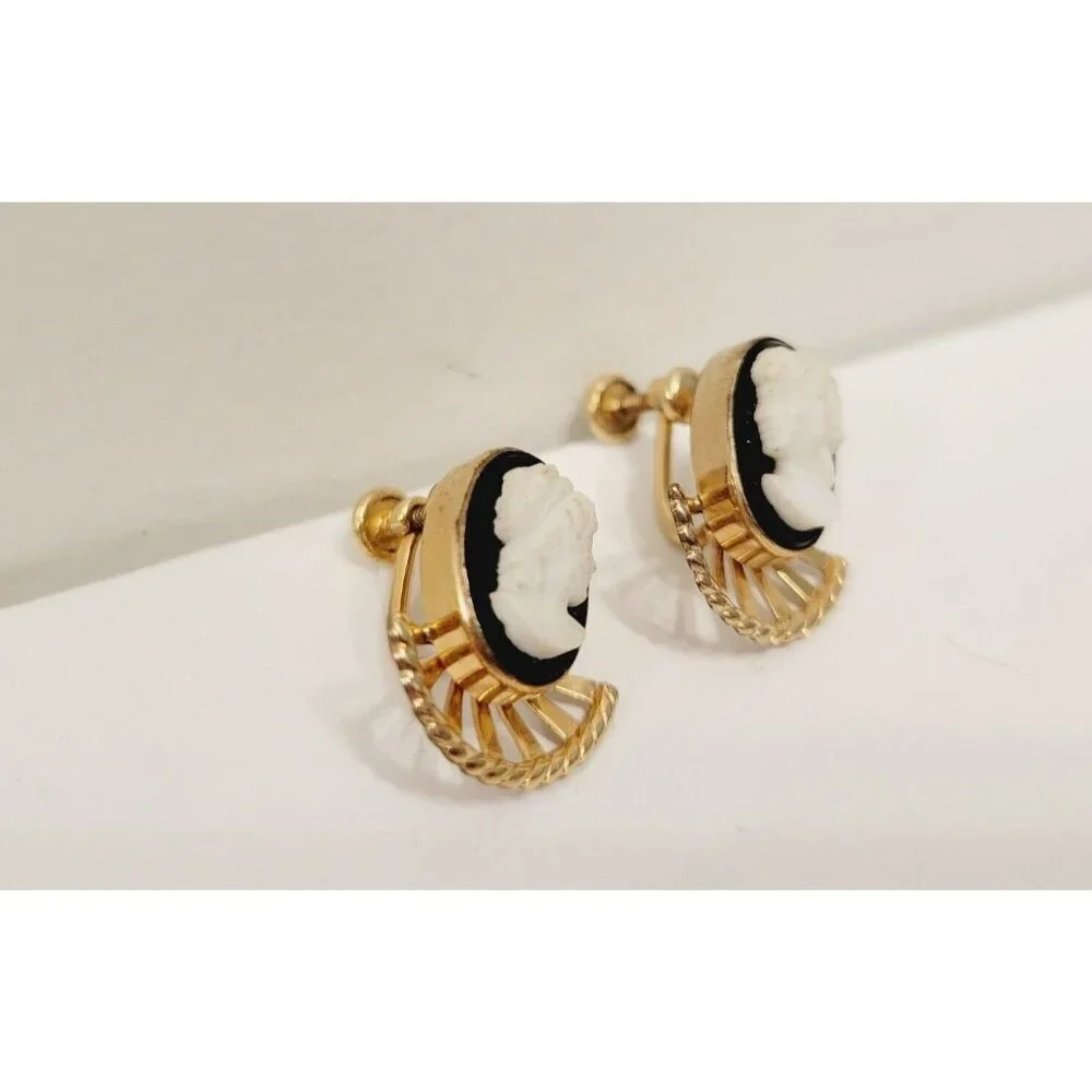 Vtg Van Dell 12K GF Black & White Cameo Screw-Back Earrings - Picture 2 of 5